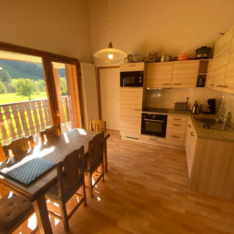 Appartement spacieux près des pistes avec balcon et WiFi - Appartement 3 Chambres - 3