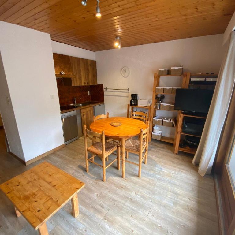 Studio spacieux proche des pistes avec balcon ensoleillé - Studio - 3