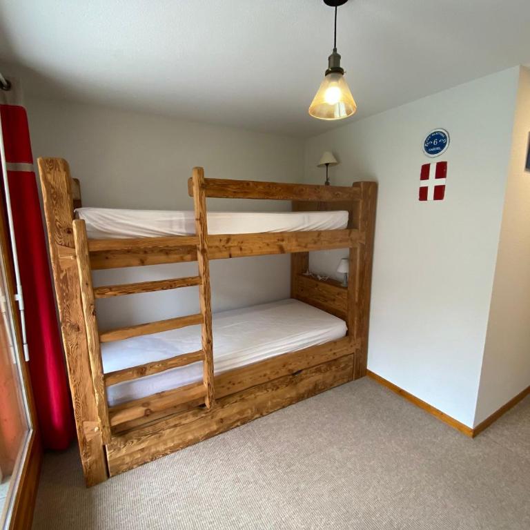 Spacieux 3 pièces avec terrasse et parking - Appartement 2 Chambres - 6