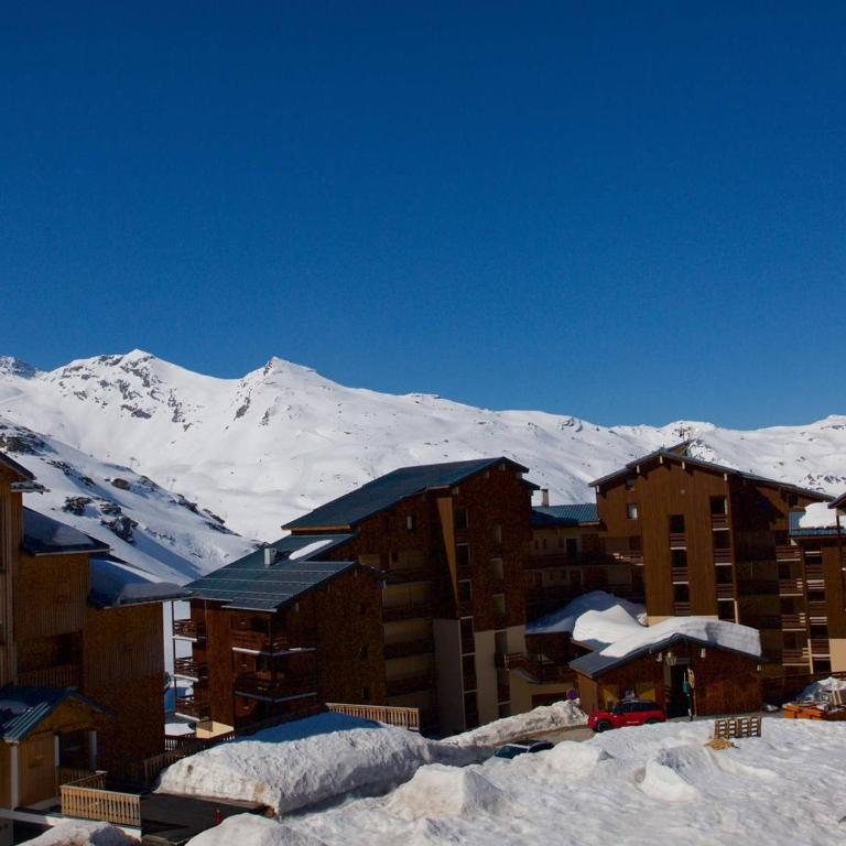 Appartement cosy 4 pers, 2 ch, départ ski aux pieds, exposé sud, proche commerces - FR-1-545-42 - Apartamento - 5
