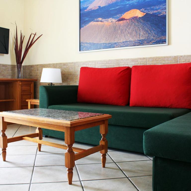 Apartamentos Acuario Sol - One-Bedroom Apartment with Pool View or Partial Pool View (2 Adults + 1 Child) - 4