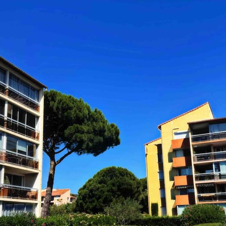Appartement Vintage 90 m2 DUPLEX classé - Three-Bedroom Apartment - 40