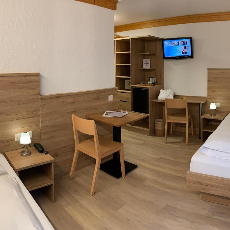Hotel Crystal - Zimmer mit 2 separaten Betten - 5