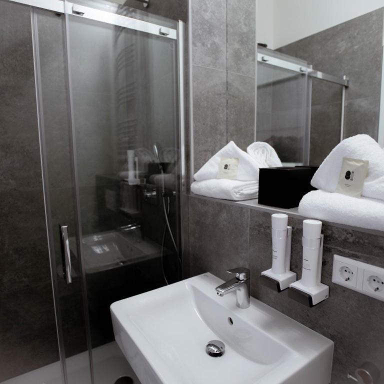 Reos Hotel Wangen - Standard Doppelzimmer - 6