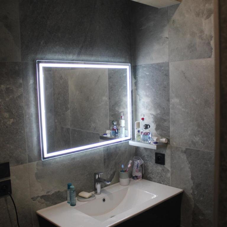 Appartement Chalet CASSIOPEE sous charpente avec cheminée - La Rosière - Apartment - 49