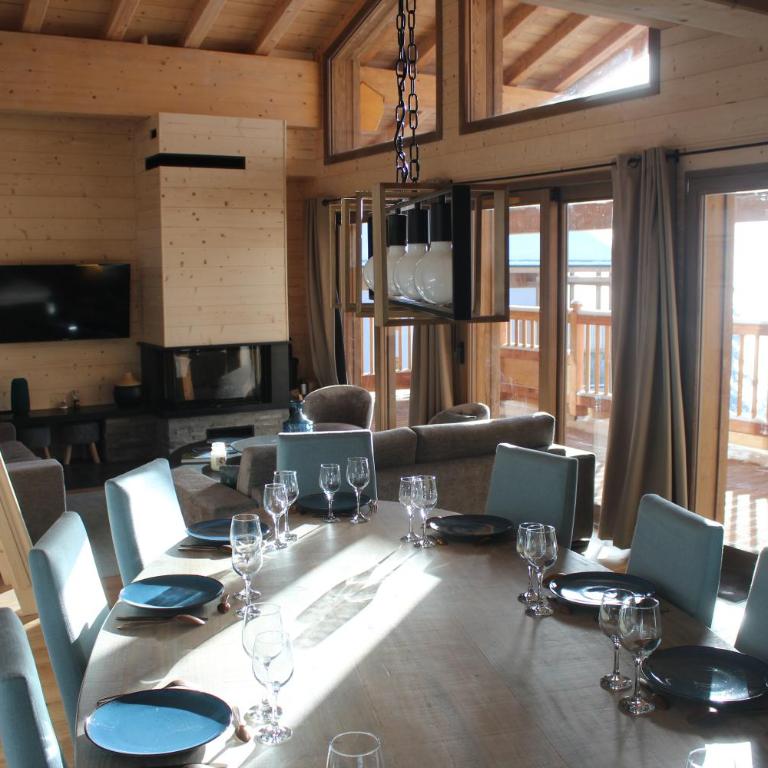 Appartement Chalet CASSIOPEE sous charpente avec cheminée - La Rosière - Apartment - 32