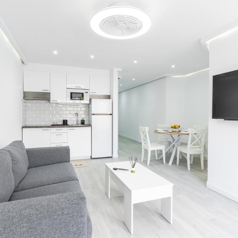 Albatros 234 Holiday Home in Tenerife South - Apartamento de 1 dormitorio - 10