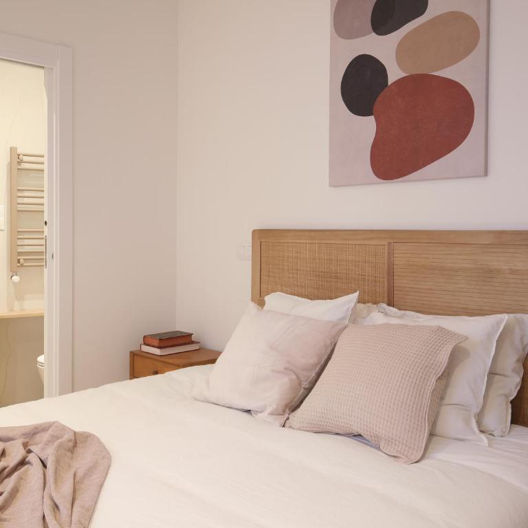 Luxury Flat next to Gran Via Madrid - Two-Bedroom Apartment - 9