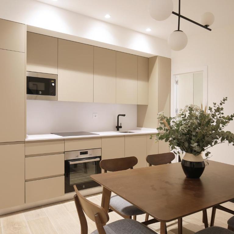 Luxury Flat next to Gran Via Madrid - Two-Bedroom Apartment - 11