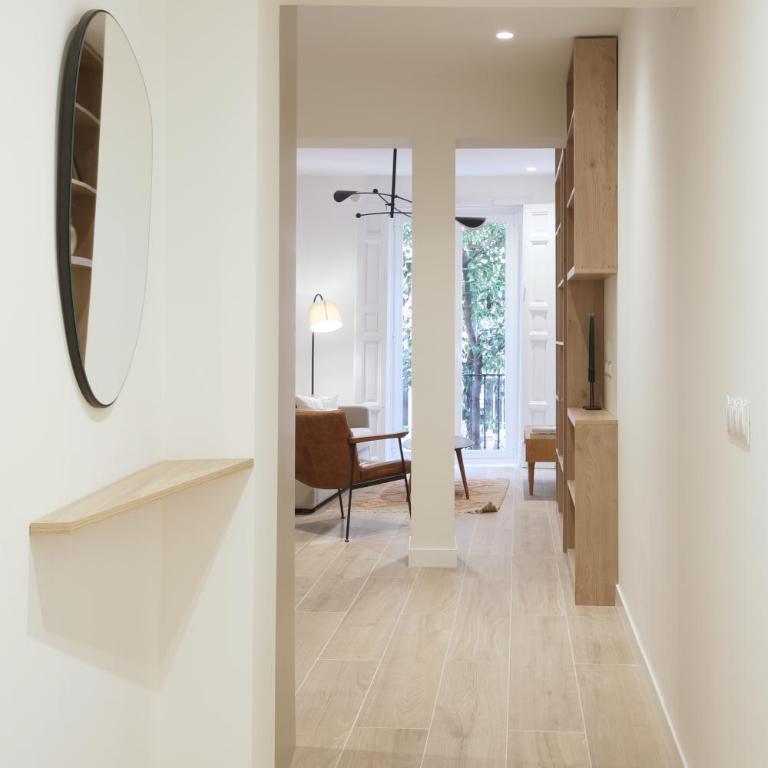 Luxury Flat next to Gran Via Madrid - Two-Bedroom Apartment - 20