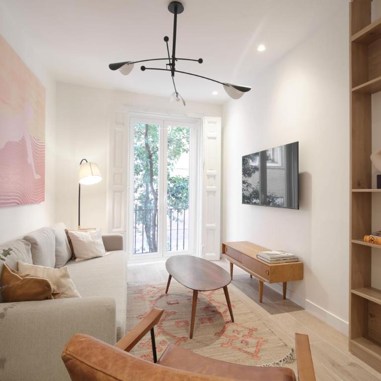 Luxury Flat next to Gran Via Madrid - Two-Bedroom Apartment - 1