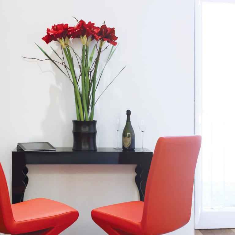 Hub Navona - Suite con Balcone e Vista Città - 16