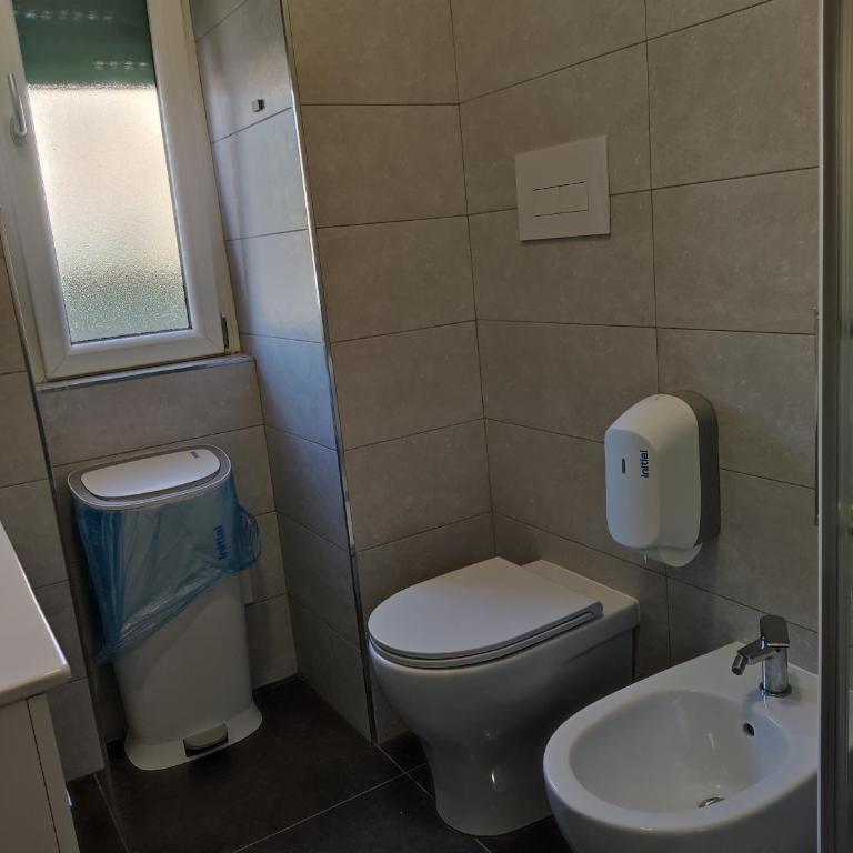 Cuscino e Cornetto - Camera Familiare con Bagno Privato - 10