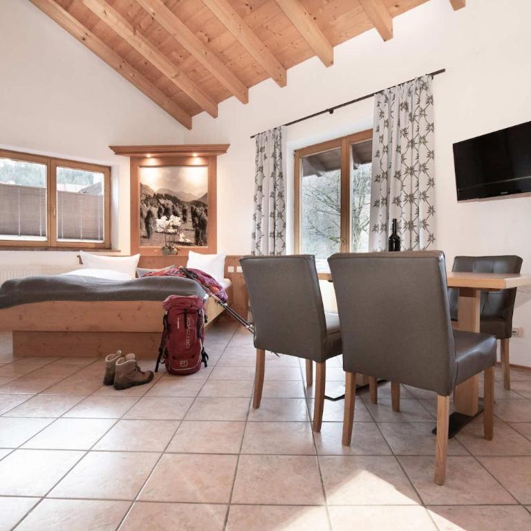 Hotel-Gasthof Der Wiesengrund - Deluxe Apartment - 8
