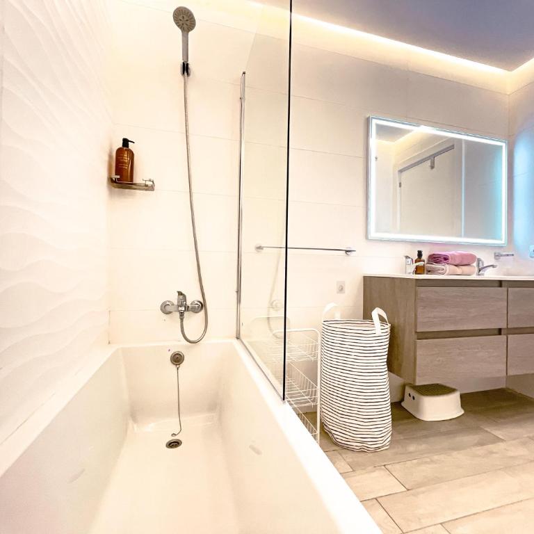Ocean Garden, AC, Sun Terrace, Heated Pool, Parking, PP901 - Apartamento de 2 dormitorios - 25