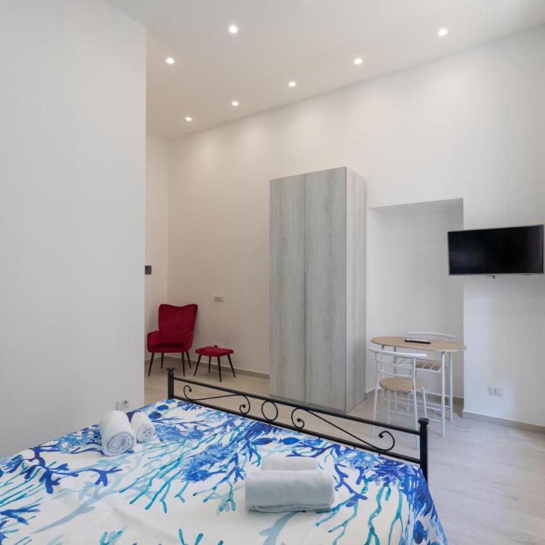 MY BRILLIANT HOME WITH JACUZZI 2 STEPS FROM St TOLEDO - Camera Matrimoniale Deluxe con Doccia - 12