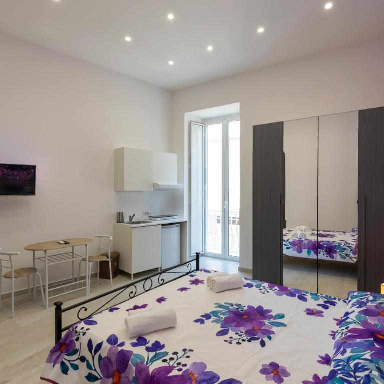 MY BRILLIANT HOME WITH JACUZZI 2 STEPS FROM St TOLEDO - Camera King con Vasca Idromassaggio - 15