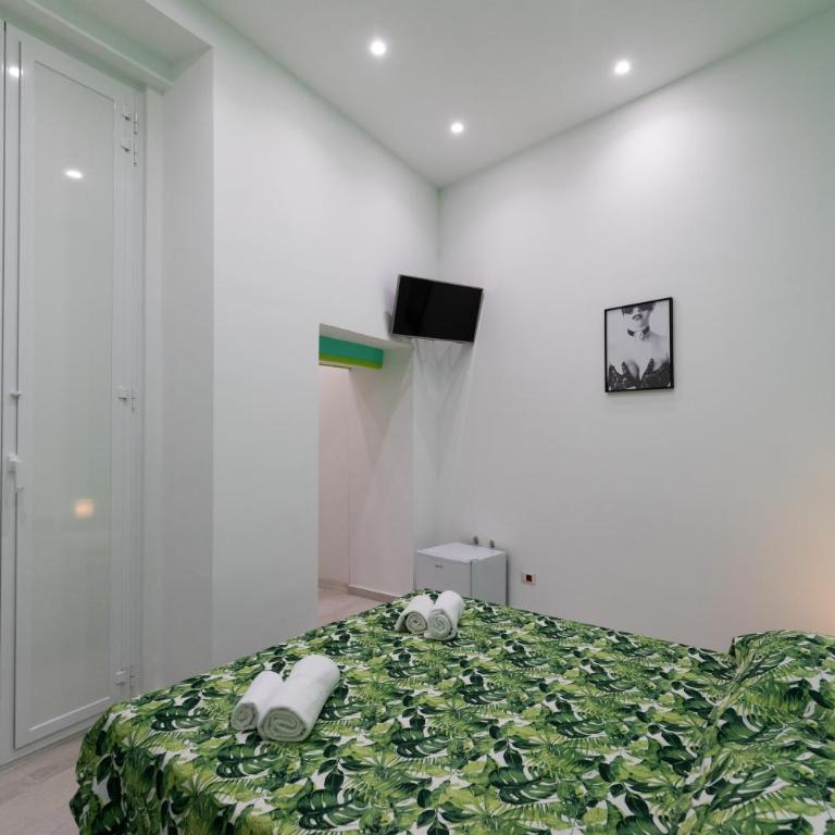MY BRILLIANT HOME WITH JACUZZI 2 STEPS FROM St TOLEDO - Camera King con Vasca Idromassaggio - 6