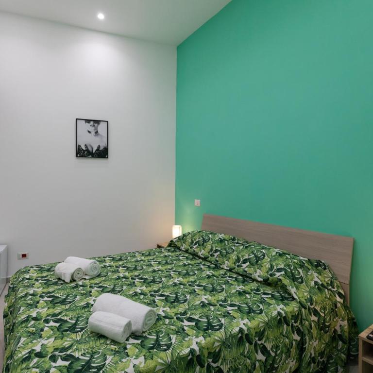 MY BRILLIANT HOME WITH JACUZZI 2 STEPS FROM St TOLEDO - Camera King con Vasca Idromassaggio - 9