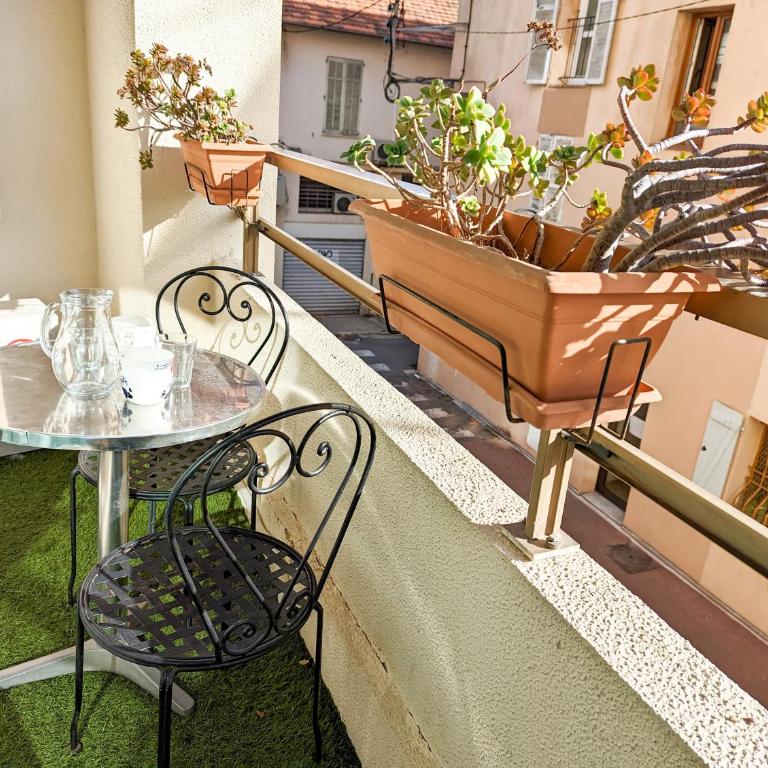Les Beaux Jours - Calm & Sunny balcony - Studio avec Balcon - 8