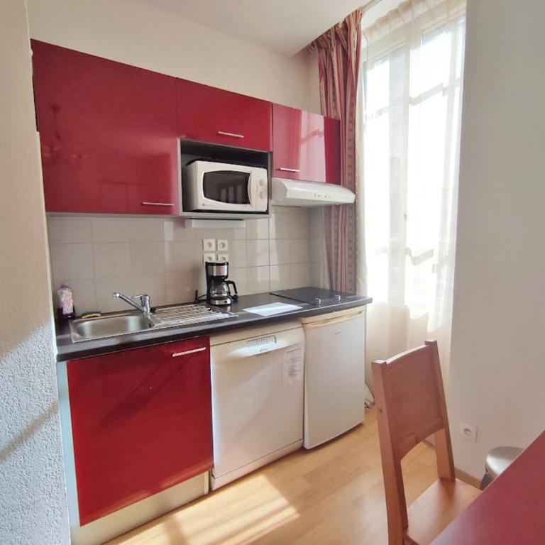 La Cardabelle, T2, centre Luchon, wifi, casier à ski, ascenseur, 4 personnes - Appartamento con 1 Camera da Letto - 5