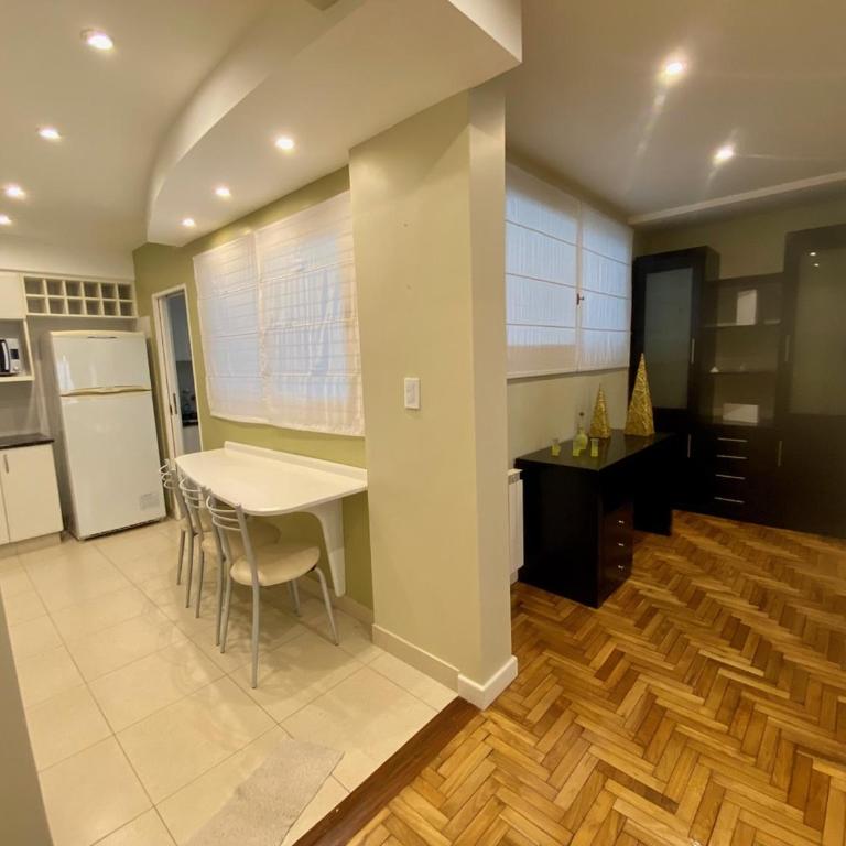 Depto 3 Ambientes Zona Playa Grande Frente al Mar - Two-Bedroom Apartment - 8