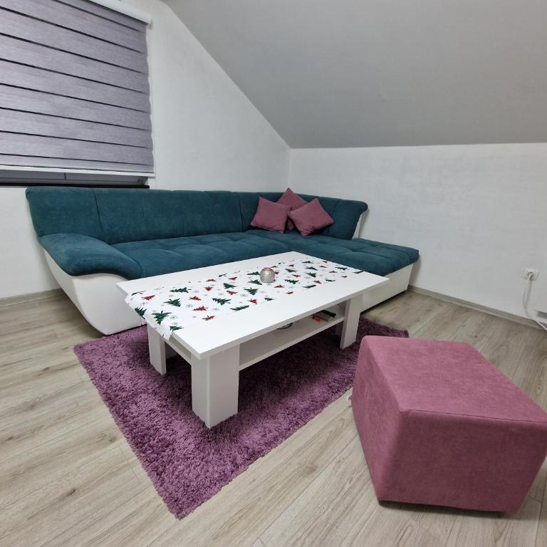Apartment Djurdjic - Two-Bedroom Apartment - 8