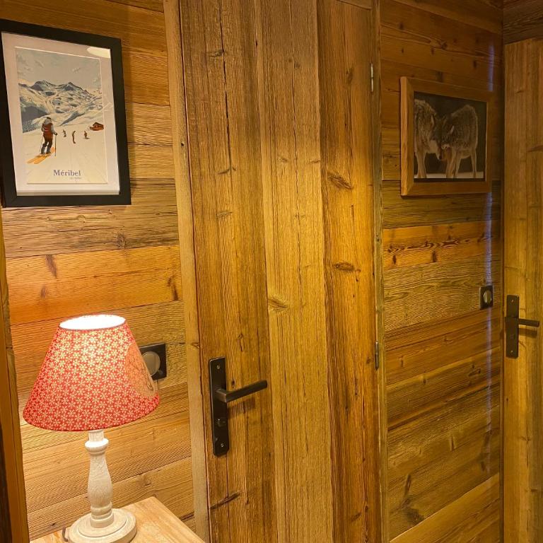 Chalet Olympie, Appartement avec balcon et vue montagne, ski aux pieds, Méribel-Mottaret - Apartment - 14