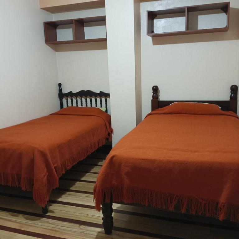 Hostal Puertas Del Sol - Habitación Doble - 2 camas - 2