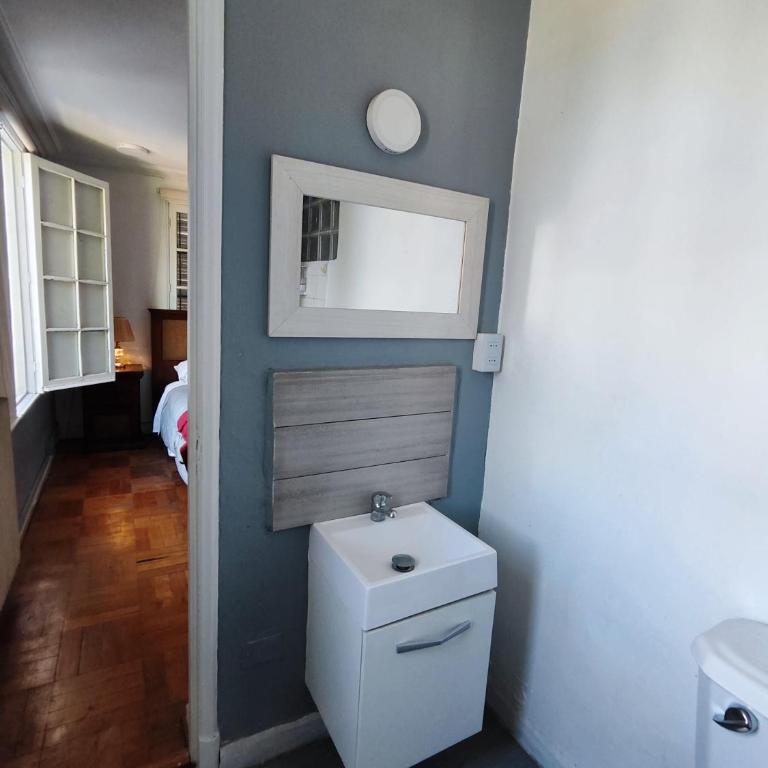 HOSTAL SUZI - Suite Superior con cama extragrande - 7
