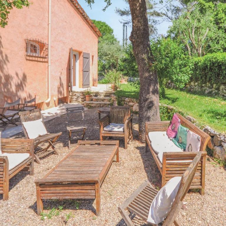 Cozy Home In Roquefort Les Pins - Four-Bedroom Vacation Home - 3