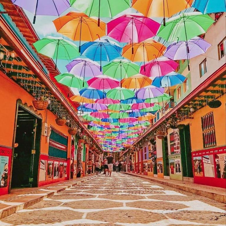 Noches de Guatapulco - Three-Bedroom Apartment - 2