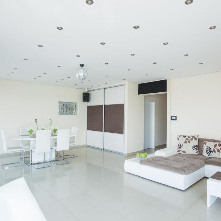 Villa Infinity Floating - Deluxe Villa - 3