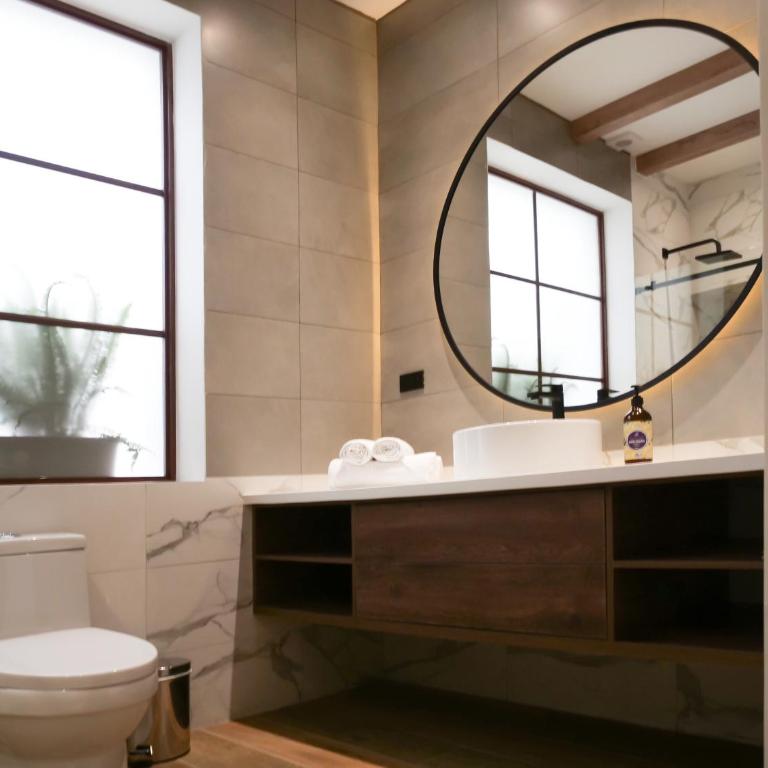 Wanderlot - Hotel Plaza Central - Habitación Doble con baño privado - 5