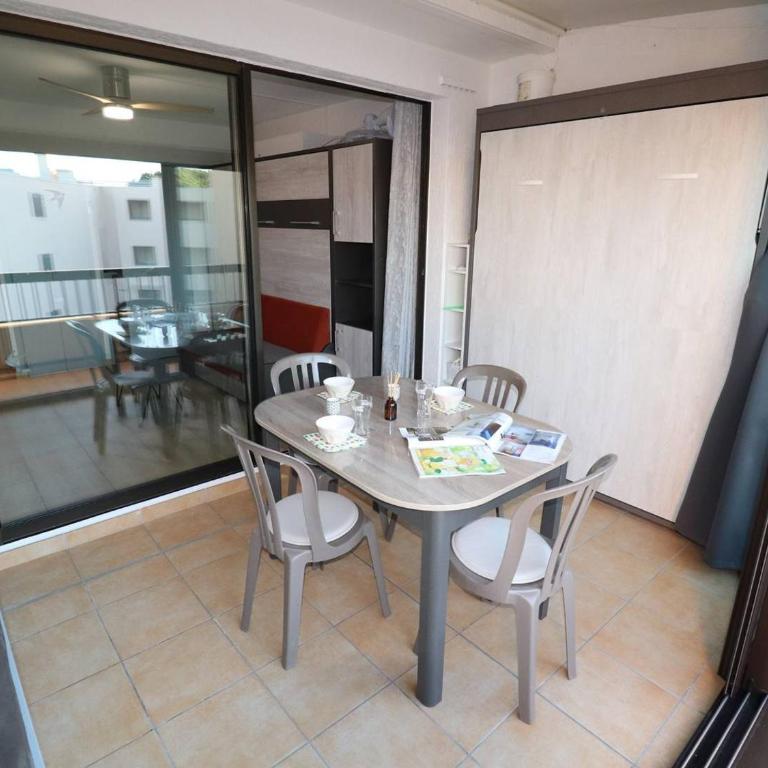 Studio cabine équipé pour 4 pers avec parking privé à 2 min de la mer au Grau-du-Roi - FR-1-307-210 - Monolocale - 2