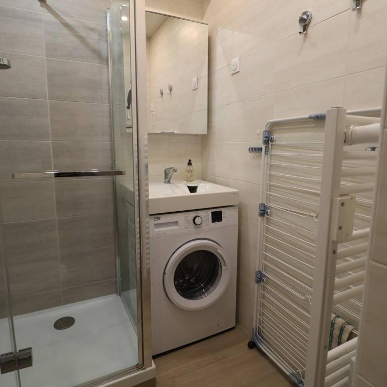 Studio cabine équipé pour 4 pers avec parking privé à 2 min de la mer au Grau-du-Roi - FR-1-307-210 - Monolocale - 7