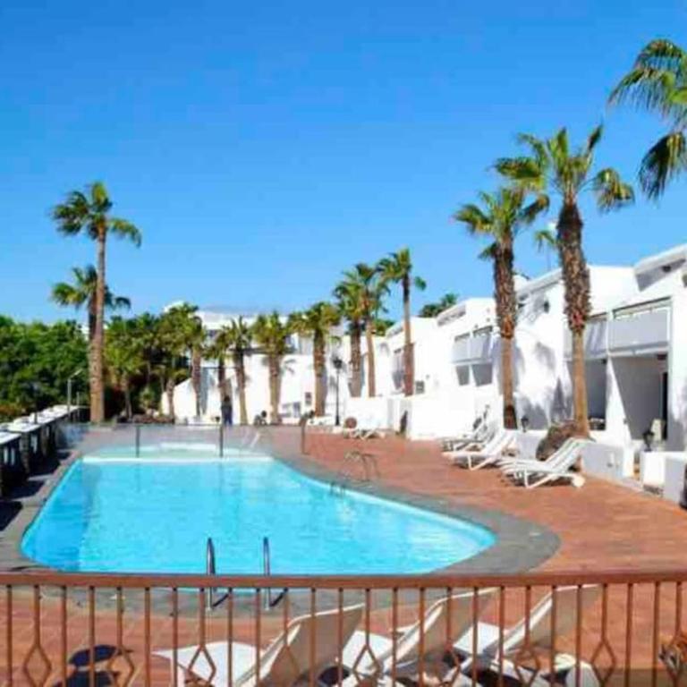 Club del mar 22 - Three-Bedroom Apartment - 1