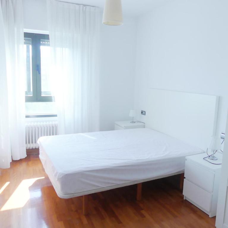 Apartamento luminoso, funcional y amplio en zona hospitalaria - Apartment - 6