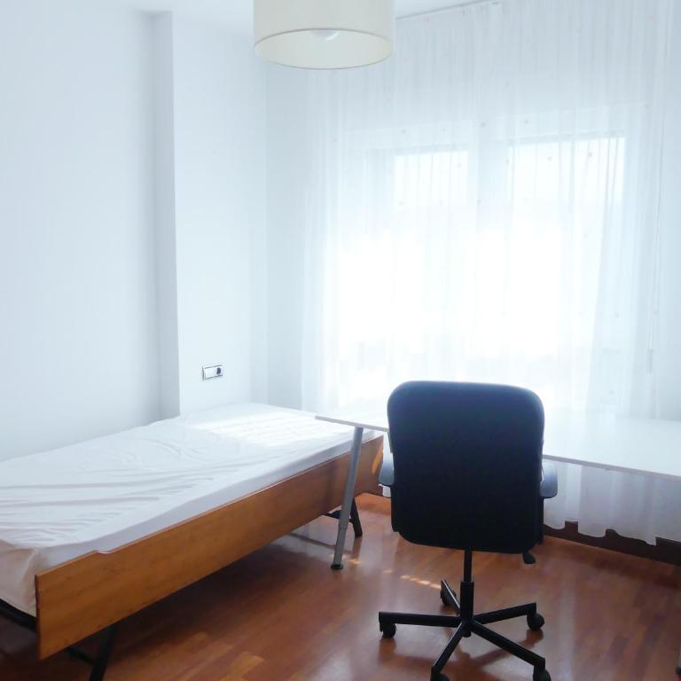 Apartamento luminoso, funcional y amplio en zona hospitalaria - Apartment - 13