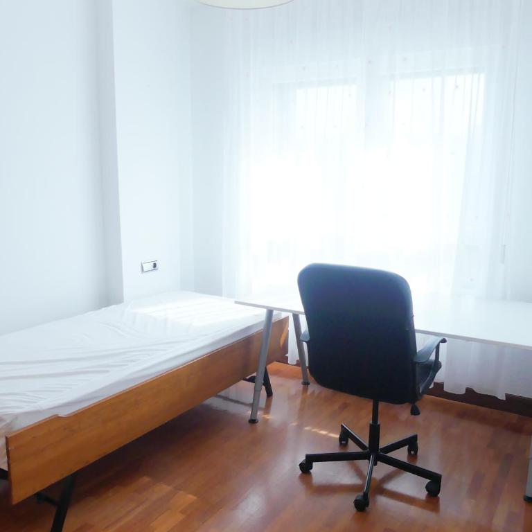 Apartamento luminoso, funcional y amplio en zona hospitalaria - Apartment - 14