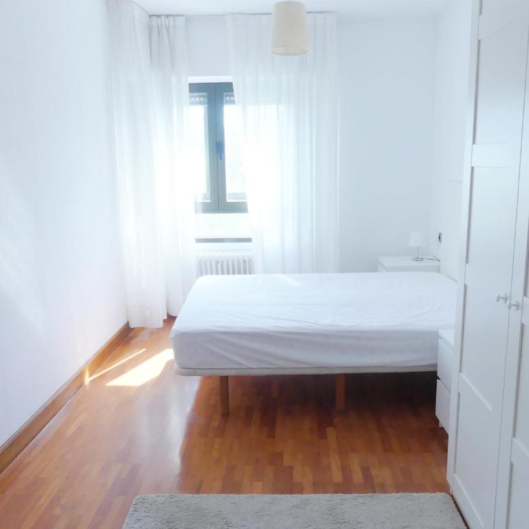 Apartamento luminoso, funcional y amplio en zona hospitalaria - Apartment - 8
