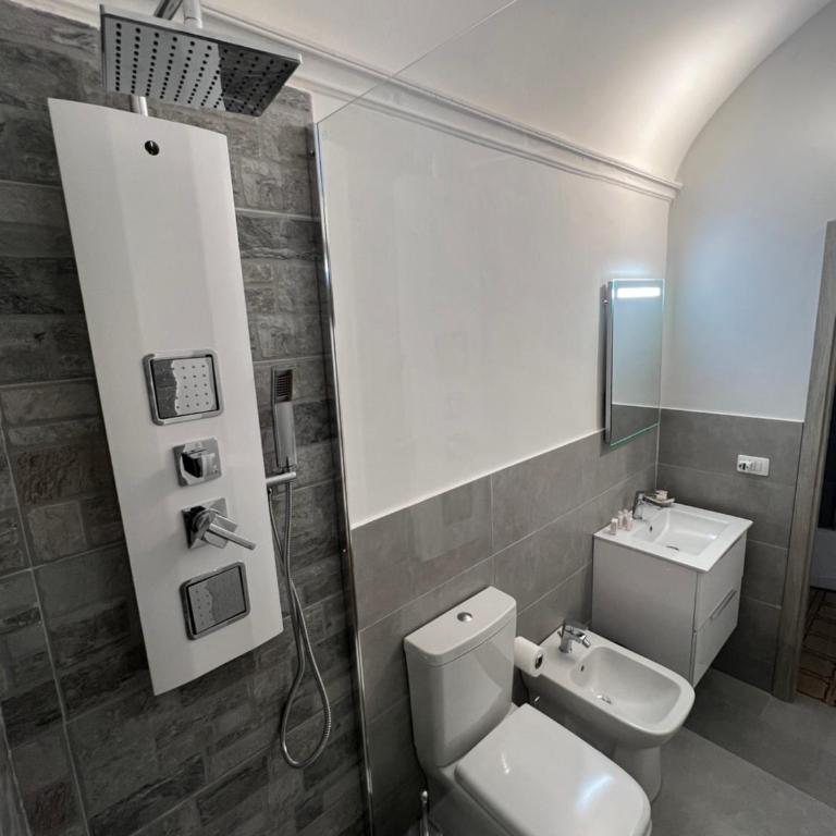 B&B Doralice - Triple Room with Bathroom - 7