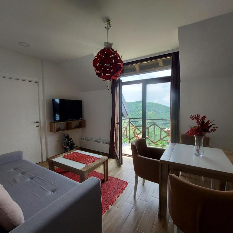 Topview Kopaonik-Dvori E15 - Apartment with Mountain View - 1
