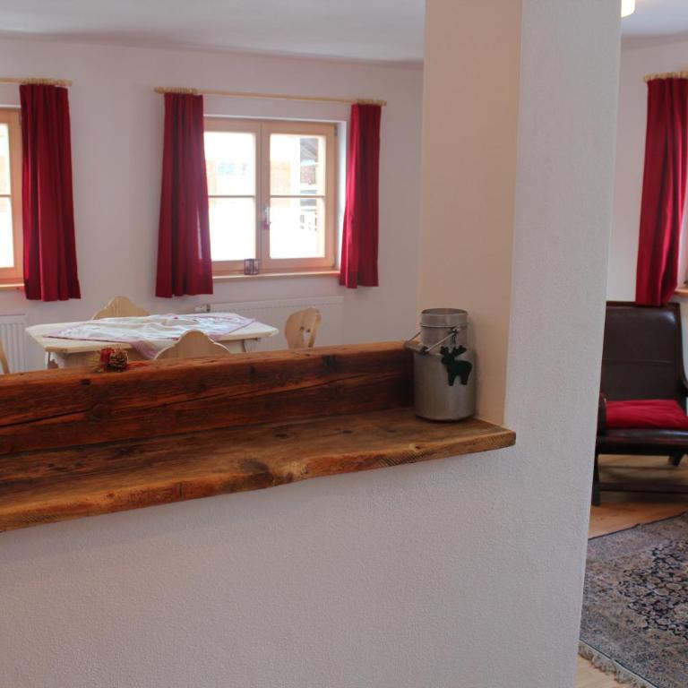 Landhaus Hickman - Apartment mit Balkon - 4