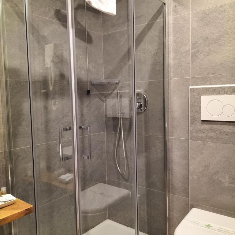 Hotel Camilla Firenze - Camera Tripla Classic - 14