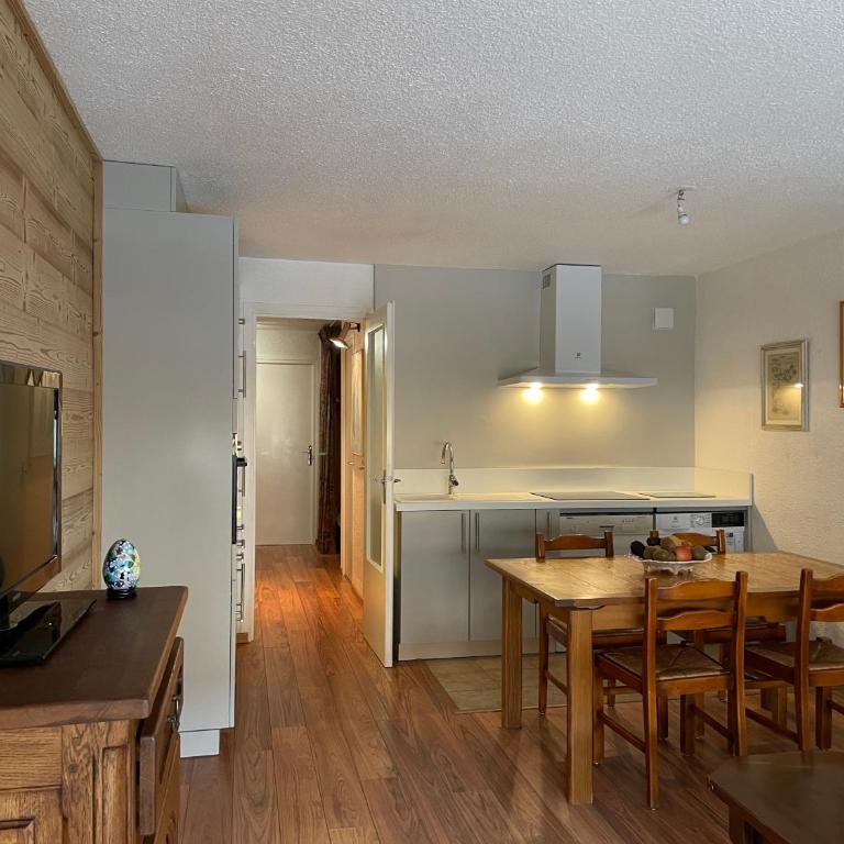 Résidence ATHOS D2-6pers-ALPE D'HUEZ-Centre Station - Appartement 2 Chambres - 11