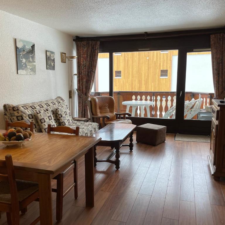 Résidence ATHOS D2-6pers-ALPE D'HUEZ-Centre Station - Appartement 2 Chambres - 12