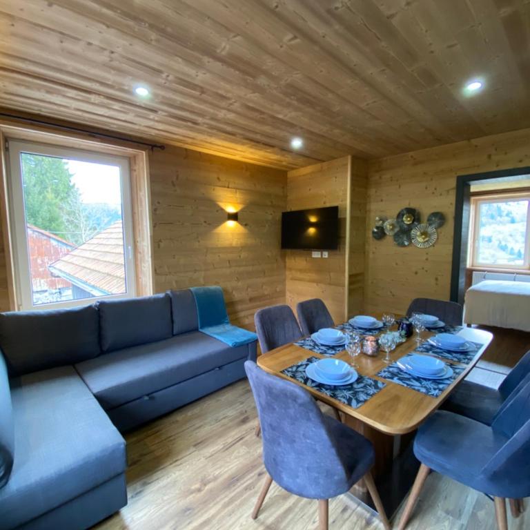 Les Chalets Bambi & Jacuzzi privatif - Appartement - 23