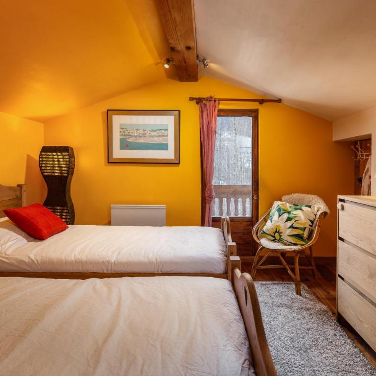 Chalet Fleur de Lys - Chalet 4BR Wood Stove , Home Cinema , Parental Suite - By Cozee Rentals - Chalet - 78