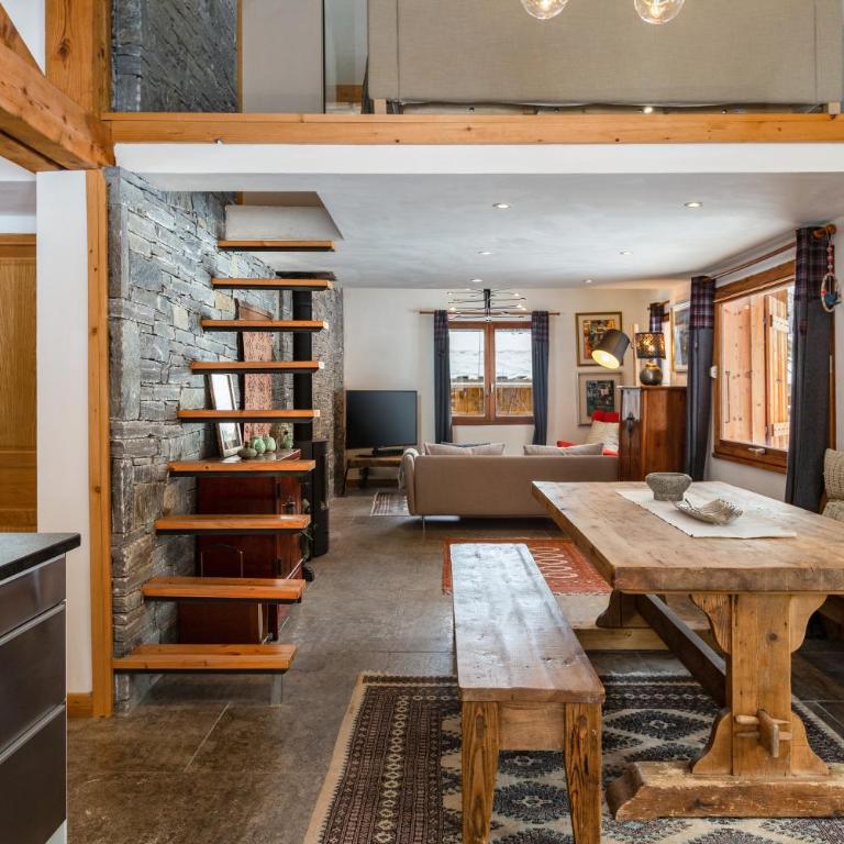 Chalet Fleur de Lys - Chalet 4BR Wood Stove , Home Cinema , Parental Suite - By Cozee Rentals - Chalet - 51